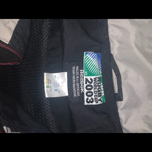 Reebok Wales Rugby World Cup Windbreaker - Picture 2 of 2